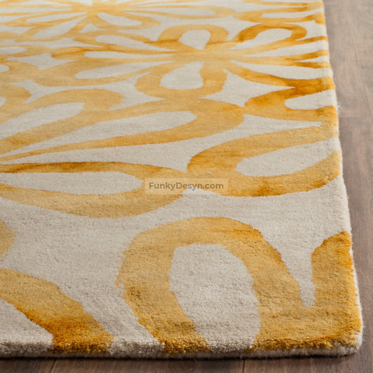 Beige/Gold Area Rug