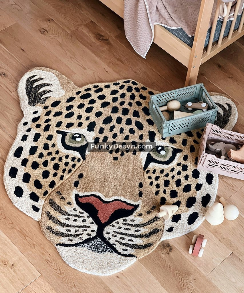 Leopard Head Hand Tufted Rug